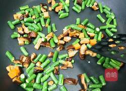 鹏鹏炒飯的做法图解2