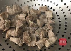板栗烧排骨的做法图解1