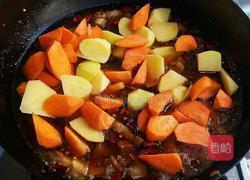 胡萝卜土豆闷肉的做法图解7