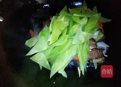 青笋炒腊肉的做法图解7