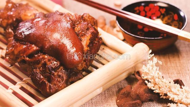 苏造肘子丨香草膳食的传承与清宫御膳的考究，这只肘子才可配年菜