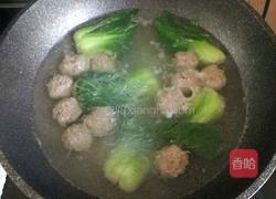 油菜粉丝丸子汤的做法图解7