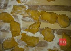 家常南瓜泥元宝的做法图解7