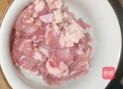 豆芽小炒肉的做法图解1