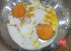 戚风蛋糕(6寸)的做法图解2