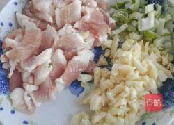 蒜苗干豆腐的做法图解1