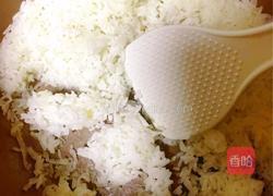 五彩蛋炒饭的做法图解3