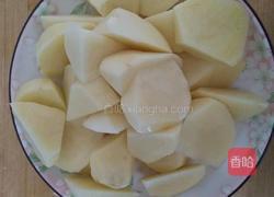 咖喱牛肉拌饭的做法图解2