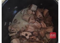 腊鸭焖藕的做法图解7
