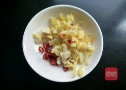 老醋花生米拌黄瓜的做法图解2