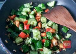 老醋花生米拌黄瓜的做法图解11