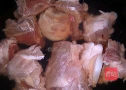 猪筒骨汤的做法图解1