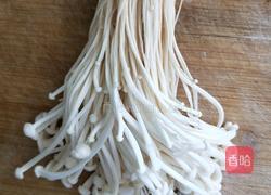 金针菇炒肉的做法图解1