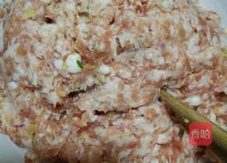 芹菜鲜肉包的做法图解3