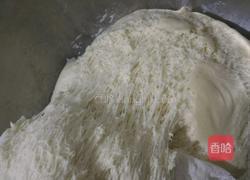 芹菜鲜肉包的做法图解6