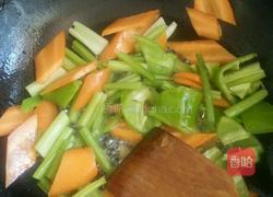 家常小炒猪心蒸饼的做法图解3