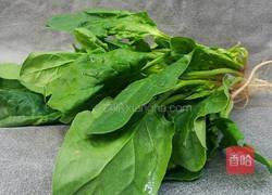 菠菜丸子汤的做法图解2