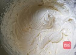 简单水果装饰生日蛋糕的做法图解3