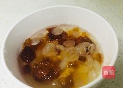 桃胶皂角血燕羹的做法图解2