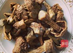 鸡菌汤的做法图解2