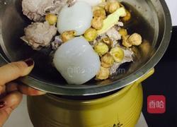 雪梨海底椰无花果猪骨汤的做法图解5