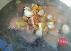 三文鱼骨汤的做法图解5