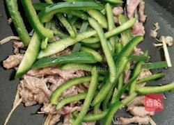 青红椒炒牛肉的做法图解6
