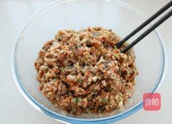 香菇胡萝卜鲜肉包的做法图解6