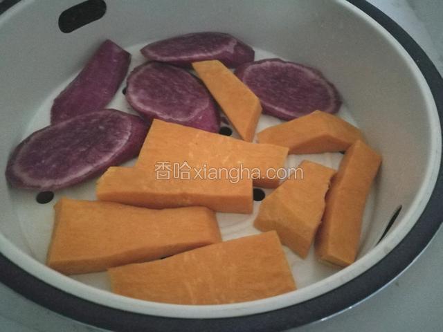 上锅蒸熟。