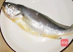 糖醋黄鱼的做法图解1