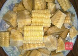 玉米胡萝卜排骨炖土豆的做法图解2