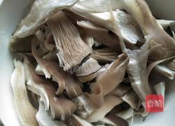 干炸平菇的做法图解1