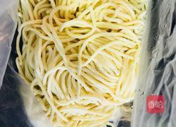 自创记忆炸酱面的做法图解1