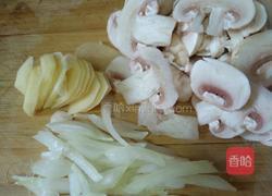 奶油蘑菇汤的做法图解3