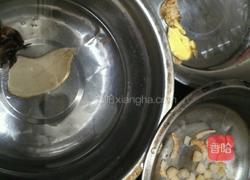 萝卜牛排骨清汤的做法图解1