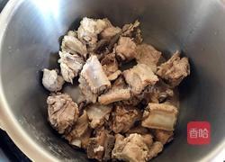 高压锅版～莲藕胡萝卜炖排骨的做法图解7