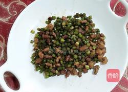 肉丁蒜苔的做法图解11