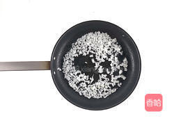 里昂白葡萄酒烩鸡肉的做法图解1