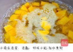 南瓜鲜虾浓汤面的做法图解4