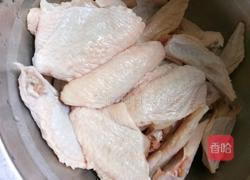 辣辣辣辣椒鸡翅的做法图解1