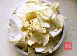 Illustration of how to make frozen tofu stewed with cabbage 1