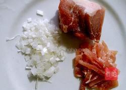 蒜苔炒肉的做法图解2