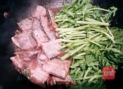 带鱼炖茼蒿的做法图解6