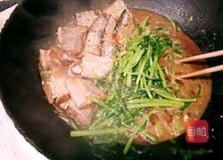 带鱼炖茼蒿的做法图解7