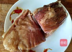 蒜薹炒腊肉的做法图解2