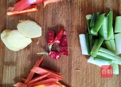 蒜薹炒腊肉的做法图解5