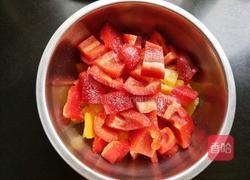 缤纷彩椒的做法图解3