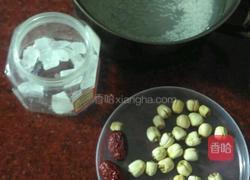 红枣莲子糯米粥的做法图解1