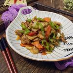 辣椒胡萝卜炒五花肉的做法[图]