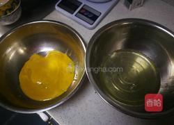 抹茶芒果蛋糕卷的做法图解2